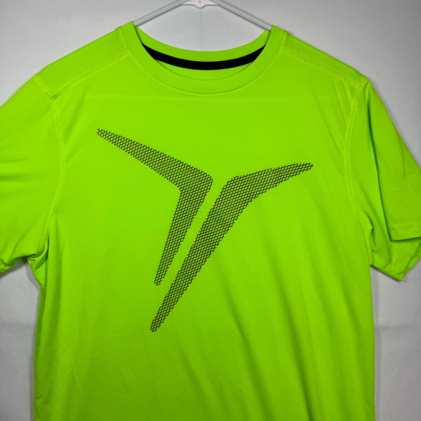 Old Navy Active Mens Go-Dry T-Shirt Neon Green Athletic Training Sz Medium
